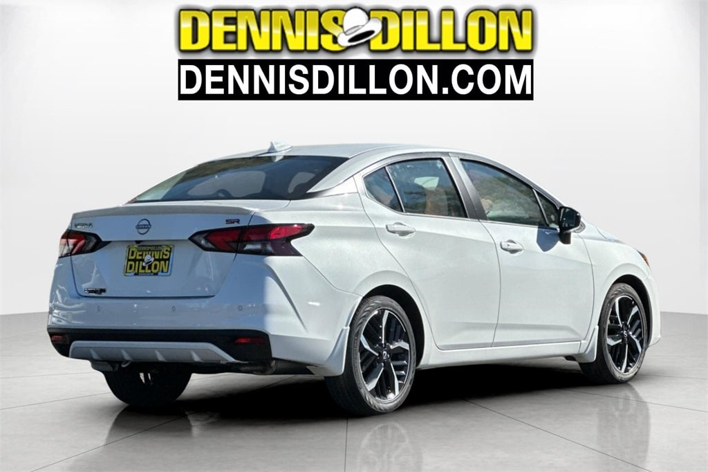 New 2025 Nissan Versa 1.6 SR Sedan