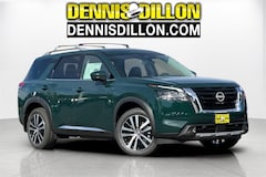 2025 Nissan Pathfinder Platinum SUV