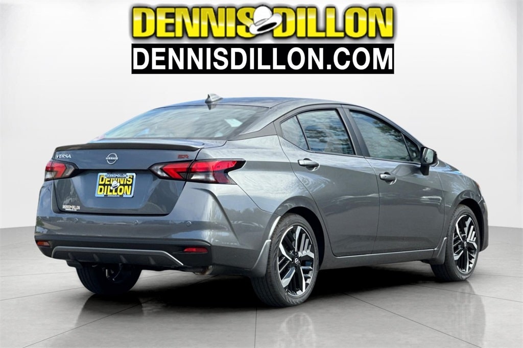 New 2025 Nissan Versa 1.6 SR Sedan